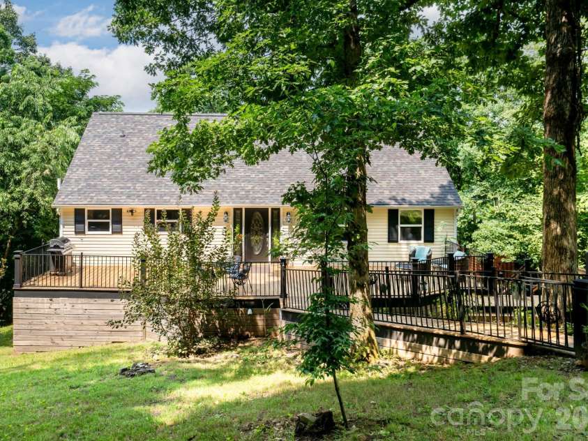 219 Echo Mountain View Road, Fairview, NC 28730.  MLS# CAR4412812, YatesRealty ID 47450. 