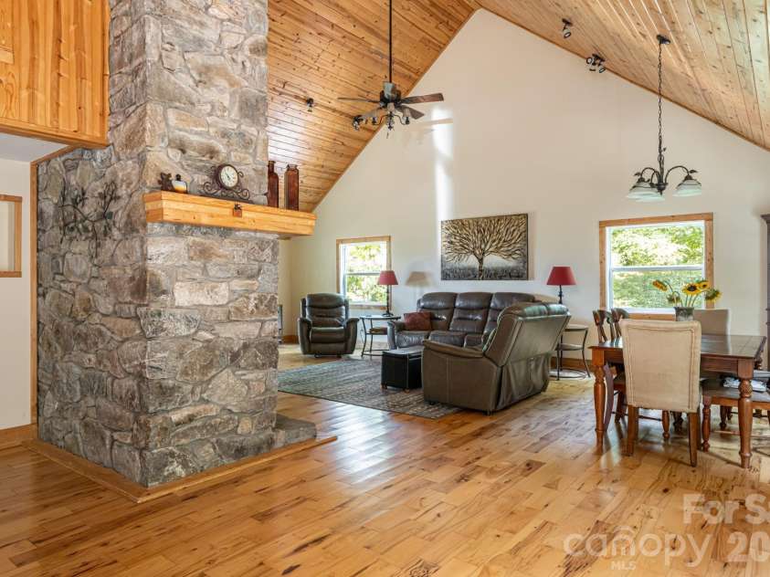 219 Echo Mountain View Road, Fairview, NC 28730.  MLS# CAR4412812, YatesRealty ID 47450. 