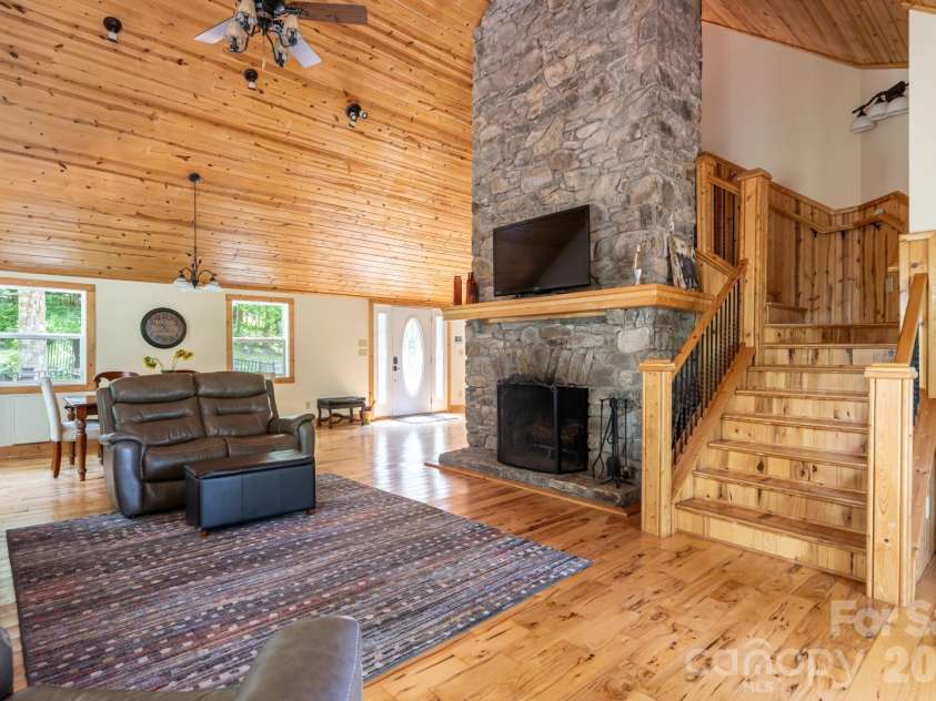 219 Echo Mountain View Road, Fairview, NC 28730.  MLS# CAR4412812, YatesRealty ID 47450. 