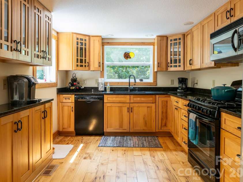 219 Echo Mountain View Road, Fairview, NC 28730.  MLS# CAR4412812, YatesRealty ID 47450. 