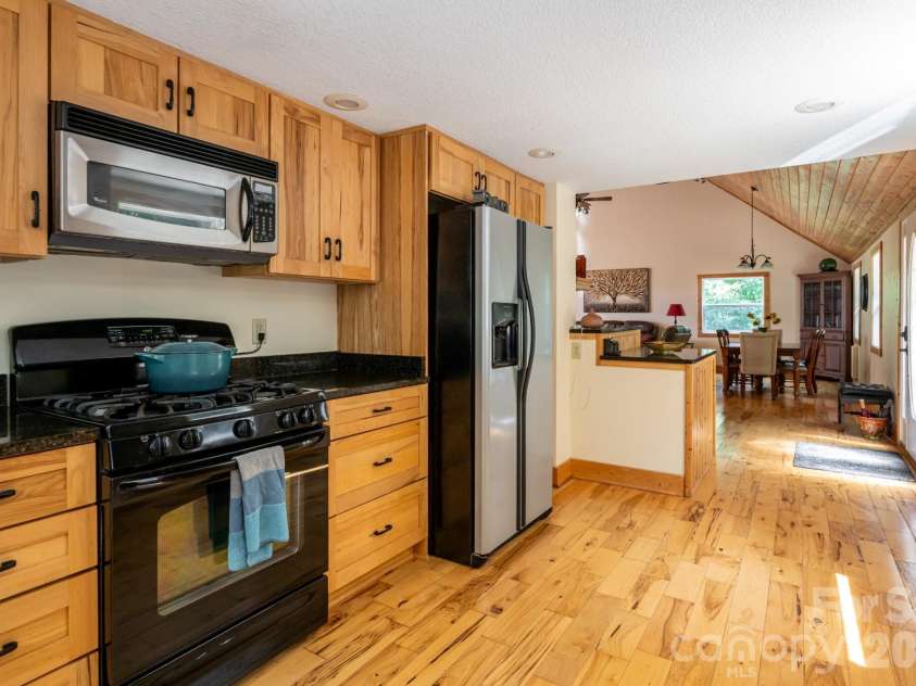 219 Echo Mountain View Road, Fairview, NC 28730.  MLS# CAR4412812, YatesRealty ID 47450. 