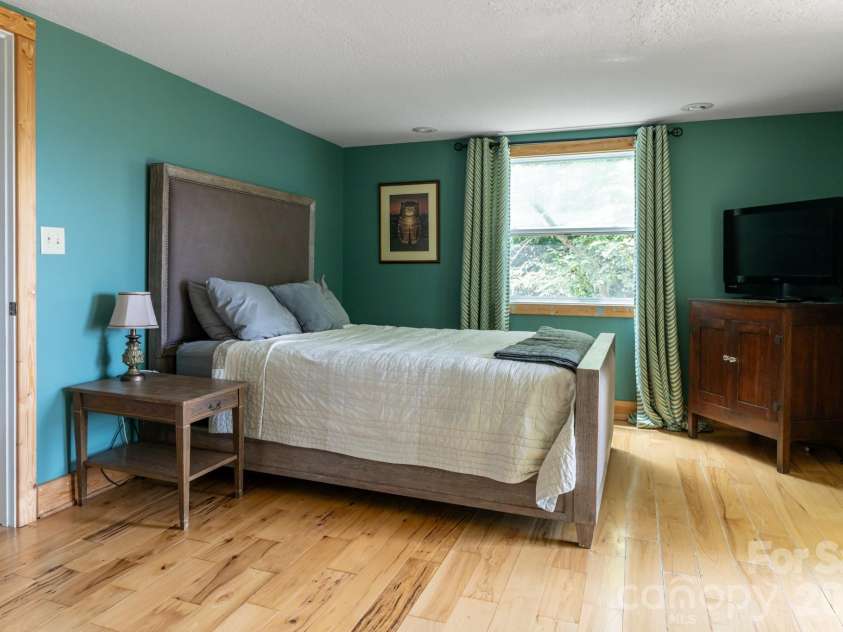 219 Echo Mountain View Road, Fairview, NC 28730.  MLS# CAR4412812, YatesRealty ID 47450. 