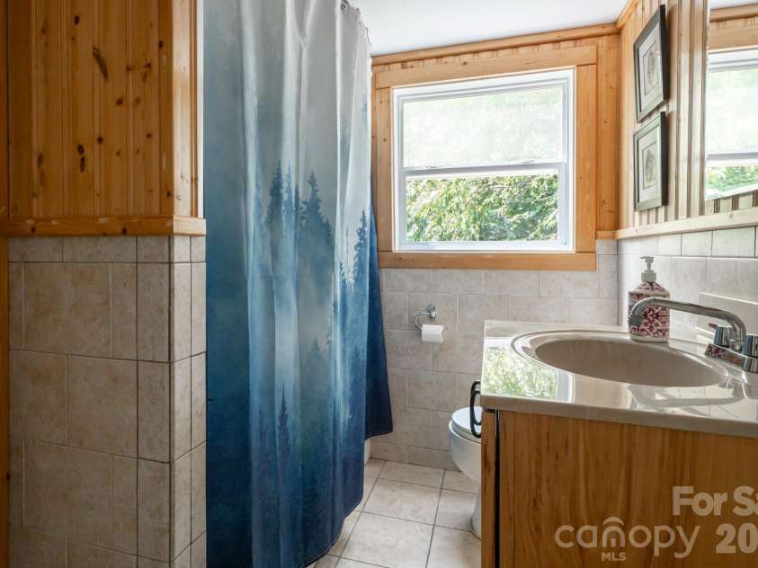 219 Echo Mountain View Road, Fairview, NC 28730.  MLS# CAR4412812, YatesRealty ID 47450. 