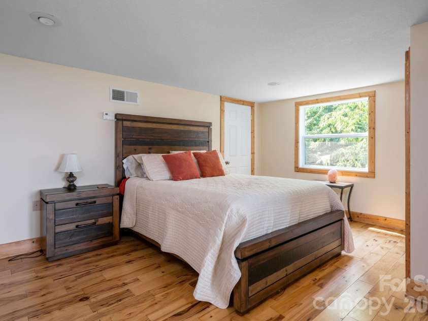 219 Echo Mountain View Road, Fairview, NC 28730.  MLS# CAR4412812, YatesRealty ID 47450. 