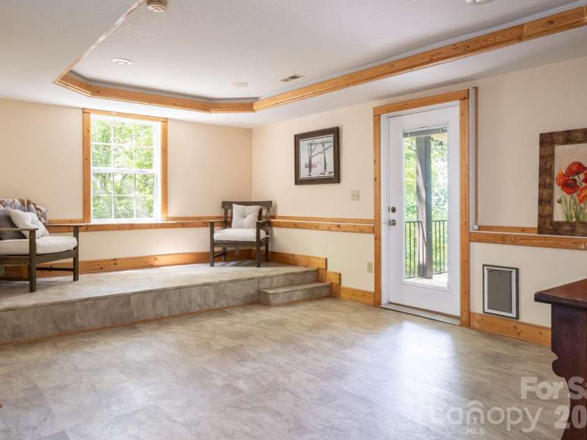 219 Echo Mountain View Road, Fairview, NC 28730.  MLS# CAR4412812, YatesRealty ID 47450. 