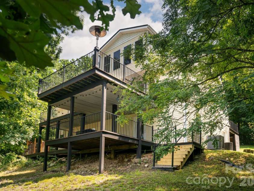 219 Echo Mountain View Road, Fairview, NC 28730.  MLS# CAR4412812, YatesRealty ID 47450. 