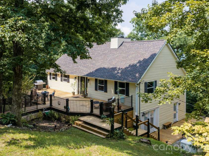 219 Echo Mountain View Road, Fairview, NC 28730.  MLS# CAR4412812, YatesRealty ID 47450. 