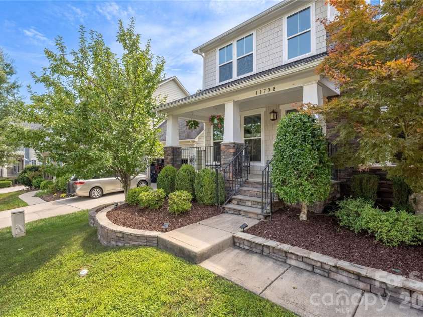 11708 Warfield Avenue, Huntersville, NC 28078.  MLS# CAR4416048, YatesRealty ID 47451. 
