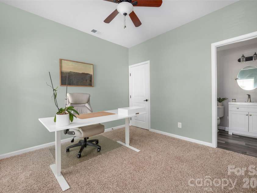 11708 Warfield Avenue, Huntersville, NC 28078.  MLS# CAR4416048, YatesRealty ID 47451. 