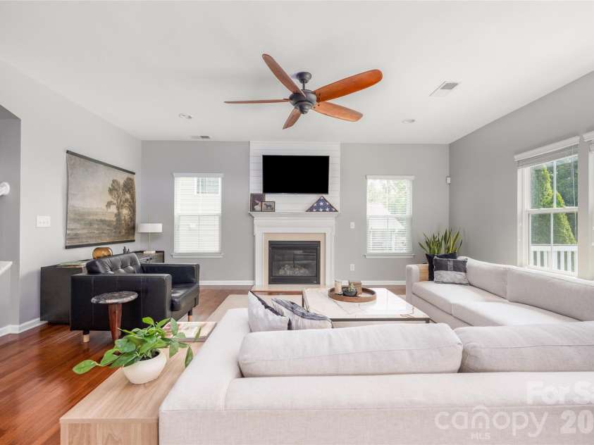 11708 Warfield Avenue, Huntersville, NC 28078.  MLS# CAR4416048, YatesRealty ID 47451. 
