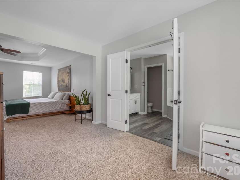 11708 Warfield Avenue, Huntersville, NC 28078.  MLS# CAR4416048, YatesRealty ID 47451. 
