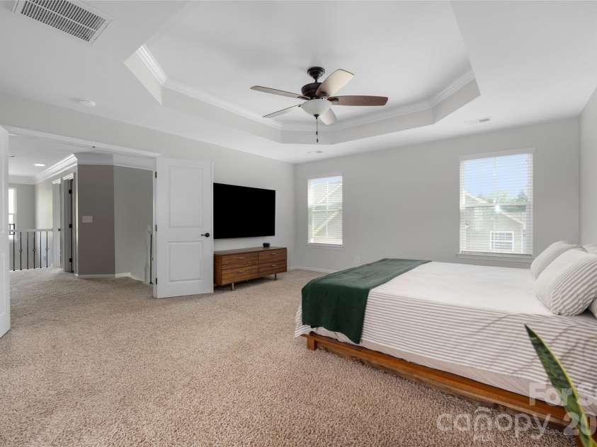 11708 Warfield Avenue, Huntersville, NC 28078.  MLS# CAR4416048, YatesRealty ID 47451. 