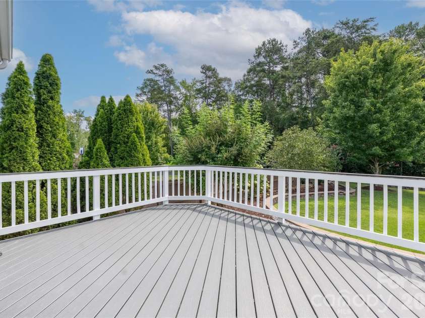 11708 Warfield Avenue, Huntersville, NC 28078.  MLS# CAR4416048, YatesRealty ID 47451. 