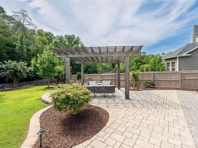 11708 Warfield Avenue, Huntersville, NC 28078.  MLS# CAR4416048, YatesRealty ID 47451. 