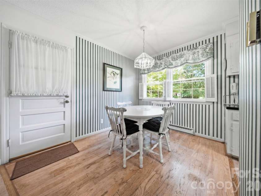 4913 New Hope Road, Belmont, NC 28012.  MLS# CAR4414764, YatesRealty ID 47452. 
