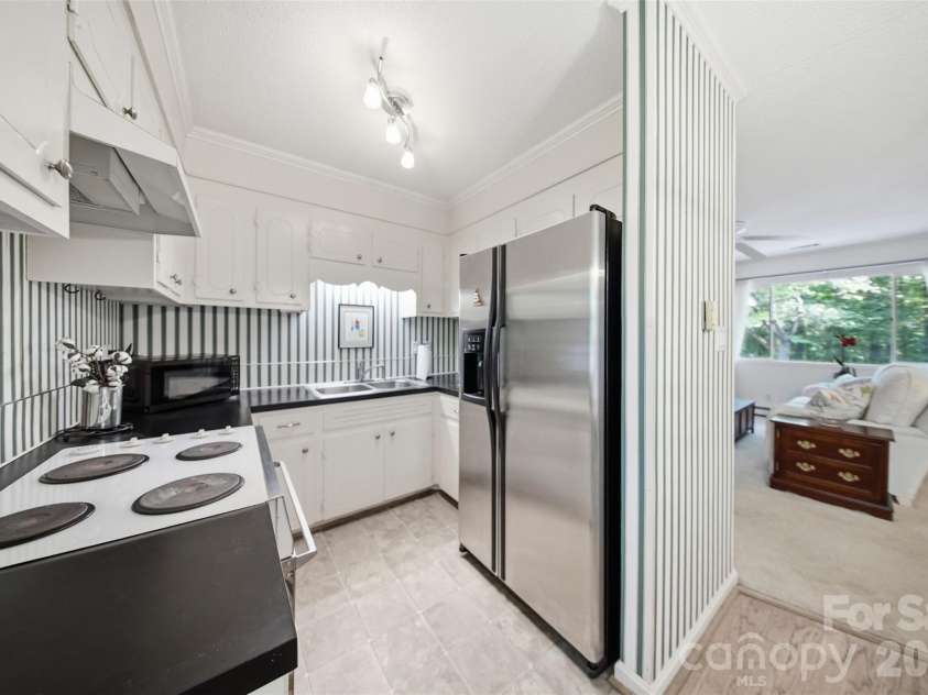 4913 New Hope Road, Belmont, NC 28012.  MLS# CAR4414764, YatesRealty ID 47452. 