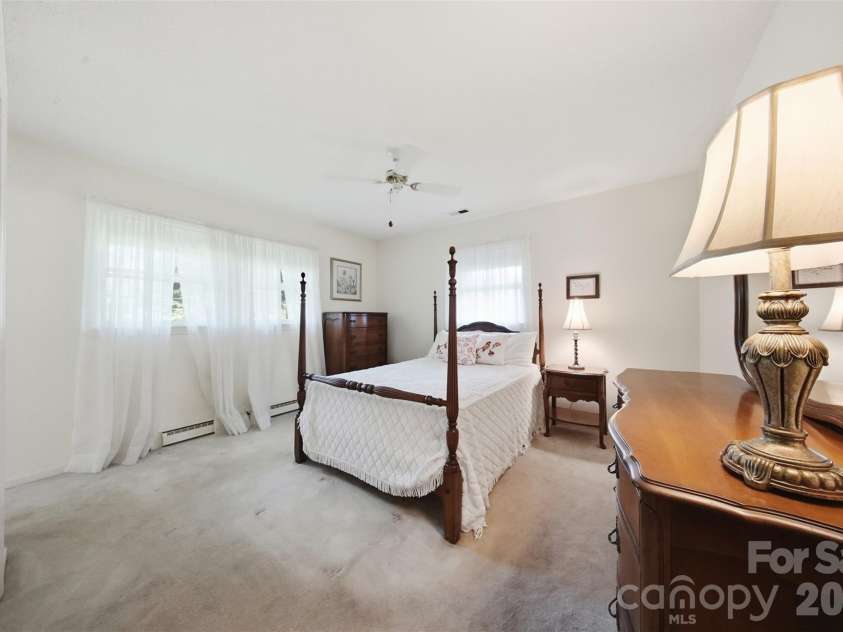 4913 New Hope Road, Belmont, NC 28012.  MLS# CAR4414764, YatesRealty ID 47452. 