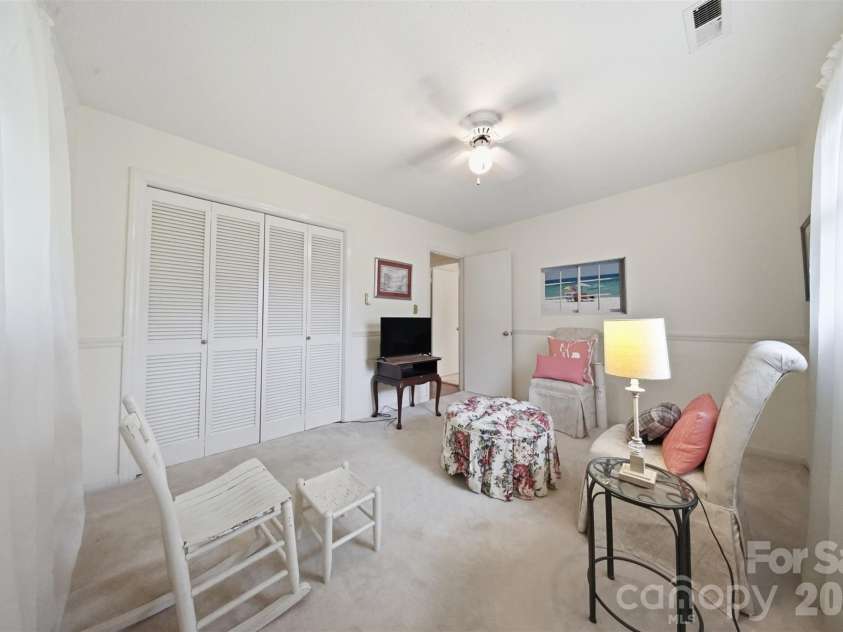 4913 New Hope Road, Belmont, NC 28012.  MLS# CAR4414764, YatesRealty ID 47452. 