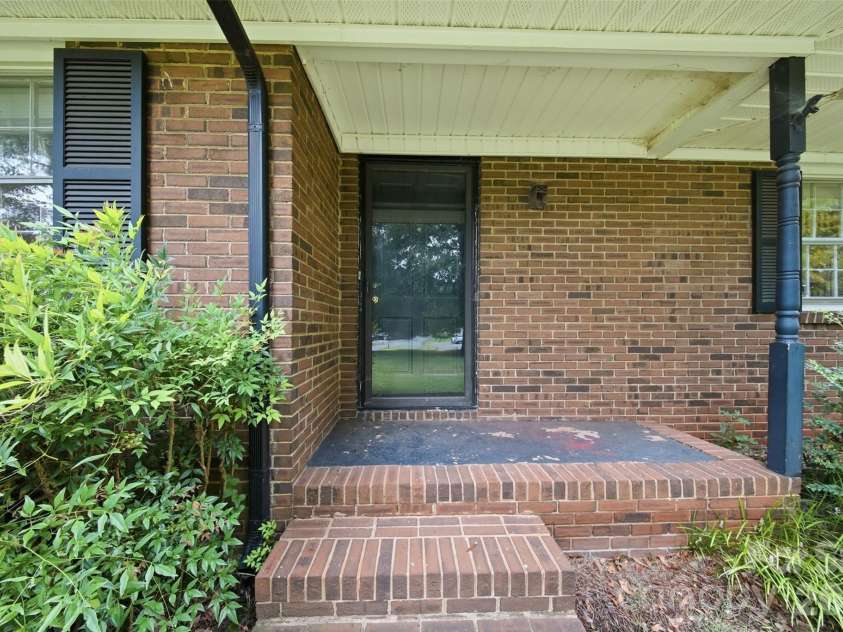 4913 New Hope Road, Belmont, NC 28012.  MLS# CAR4414764, YatesRealty ID 47452. 
