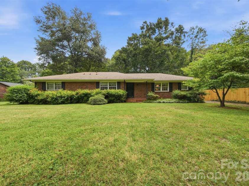 4913 New Hope Road, Belmont, NC 28012.  MLS# CAR4414764, YatesRealty ID 47452. 