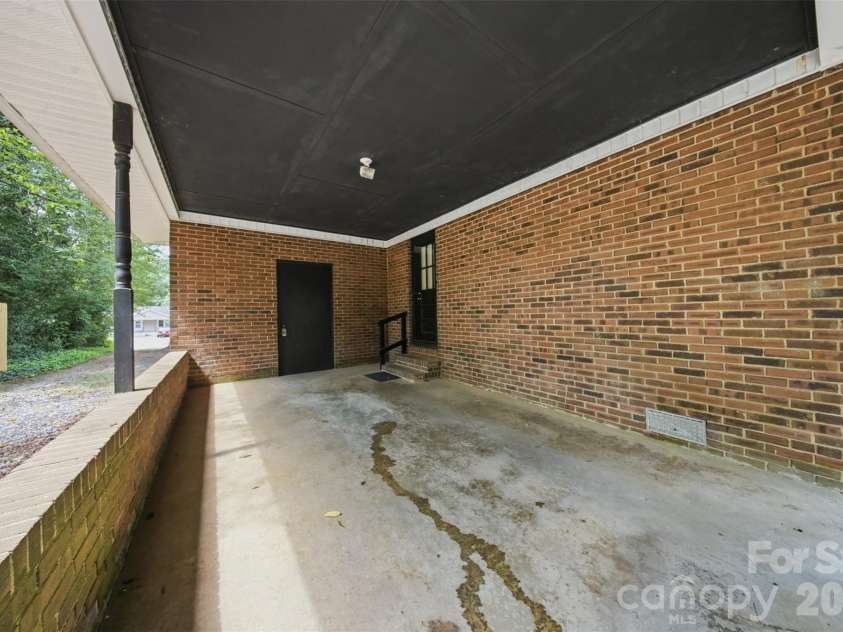 4913 New Hope Road, Belmont, NC 28012.  MLS# CAR4414764, YatesRealty ID 47452. 