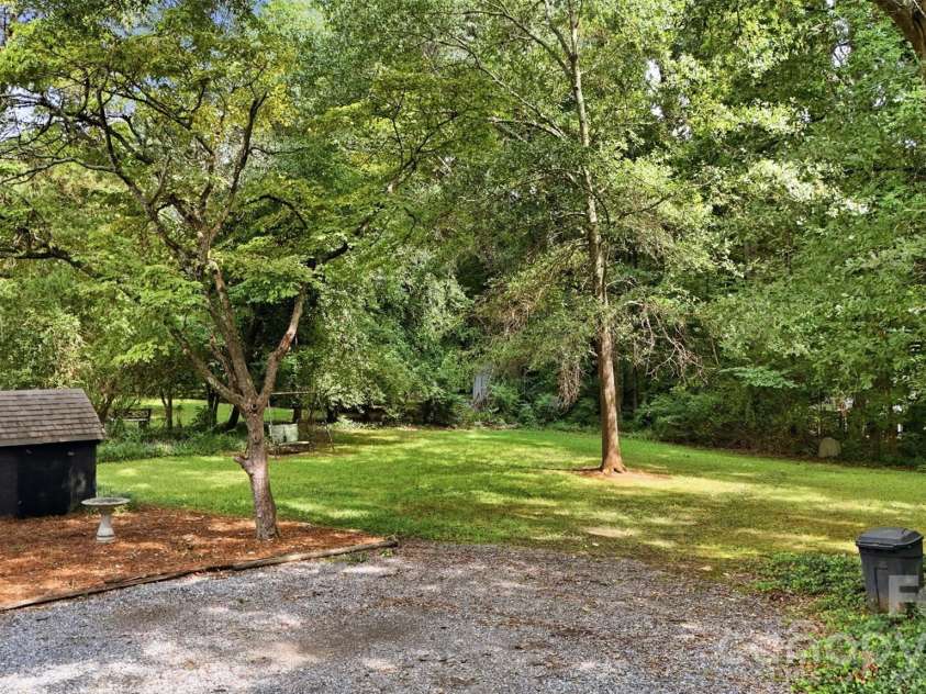 4913 New Hope Road, Belmont, NC 28012.  MLS# CAR4414764, YatesRealty ID 47452. 