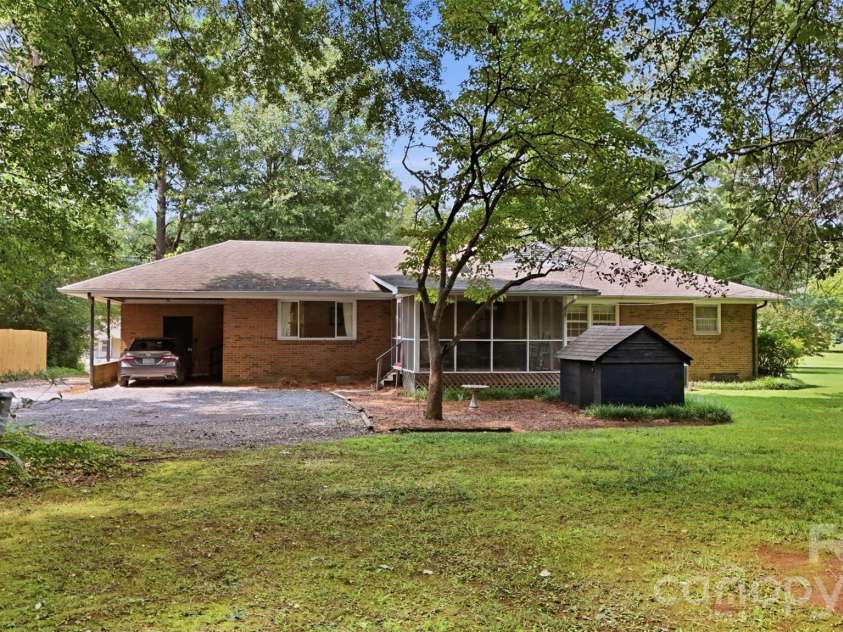 4913 New Hope Road, Belmont, NC 28012.  MLS# CAR4414764, YatesRealty ID 47452. 