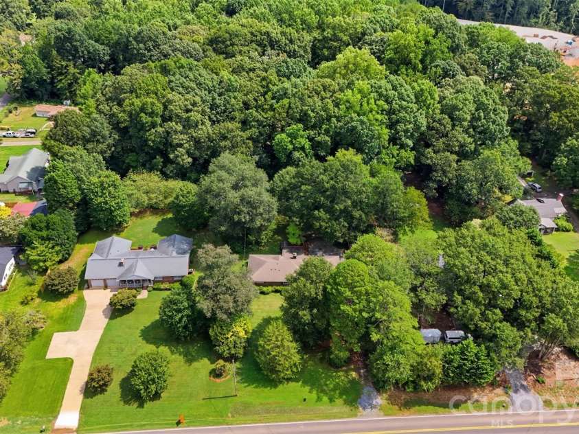 4913 New Hope Road, Belmont, NC 28012.  MLS# CAR4414764, YatesRealty ID 47452. 