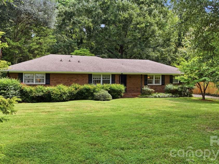 4913 New Hope Road, Belmont, NC 28012.  MLS# CAR4414764, YatesRealty ID 47452. 
