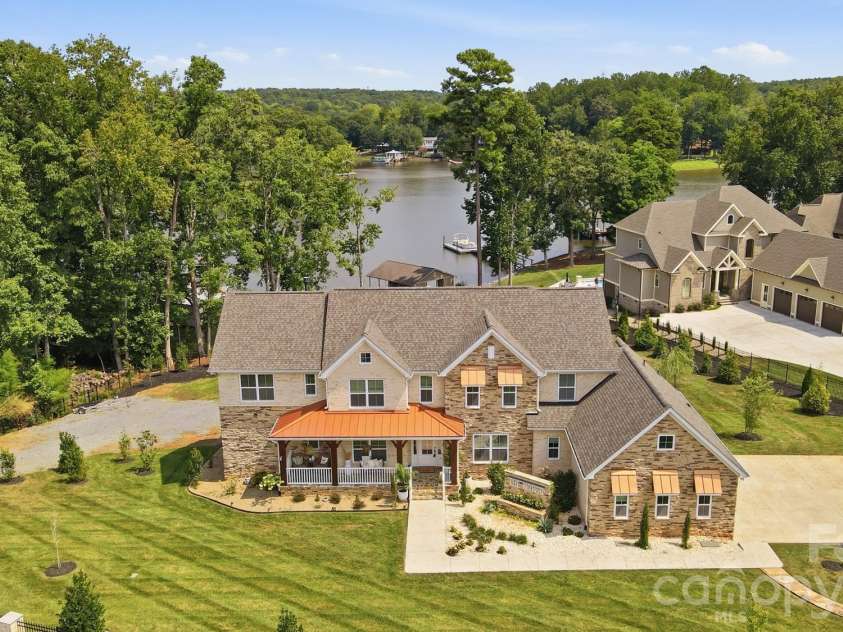 1920 Marlin Drive, Lake Wylie, SC 29710.  MLS# CAR4414993, YatesRealty ID 47453. 