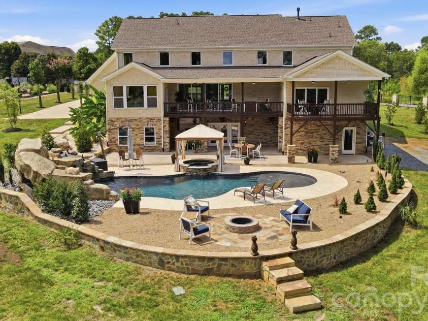 1920 Marlin Drive, Lake Wylie, SC 29710.  MLS# CAR4414993, YatesRealty ID 47453. 