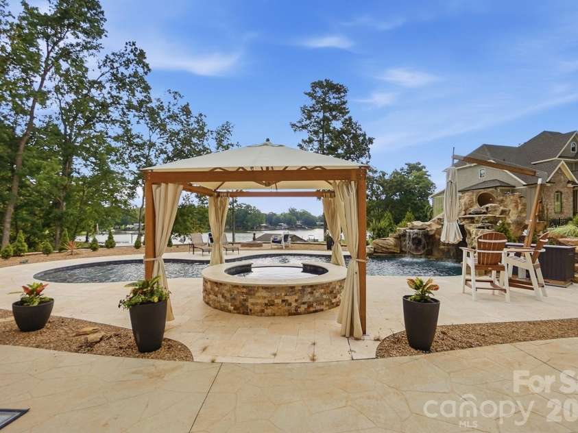 1920 Marlin Drive, Lake Wylie, SC 29710.  MLS# CAR4414993, YatesRealty ID 47453. 