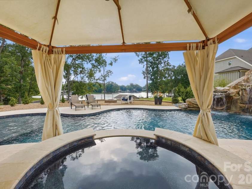 1920 Marlin Drive, Lake Wylie, SC 29710.  MLS# CAR4414993, YatesRealty ID 47453. 