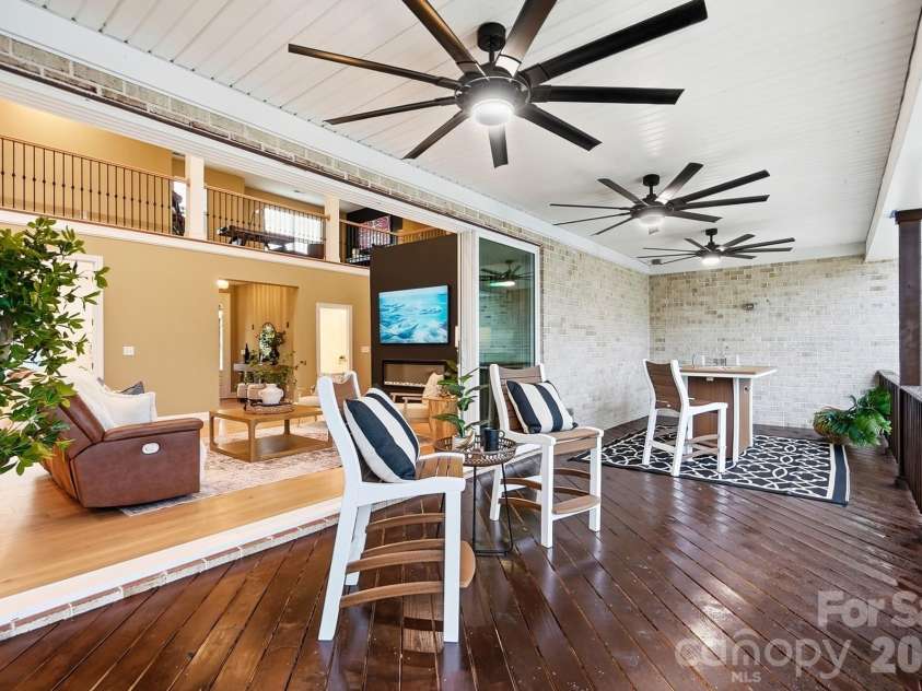 1920 Marlin Drive, Lake Wylie, SC 29710.  MLS# CAR4414993, YatesRealty ID 47453. 