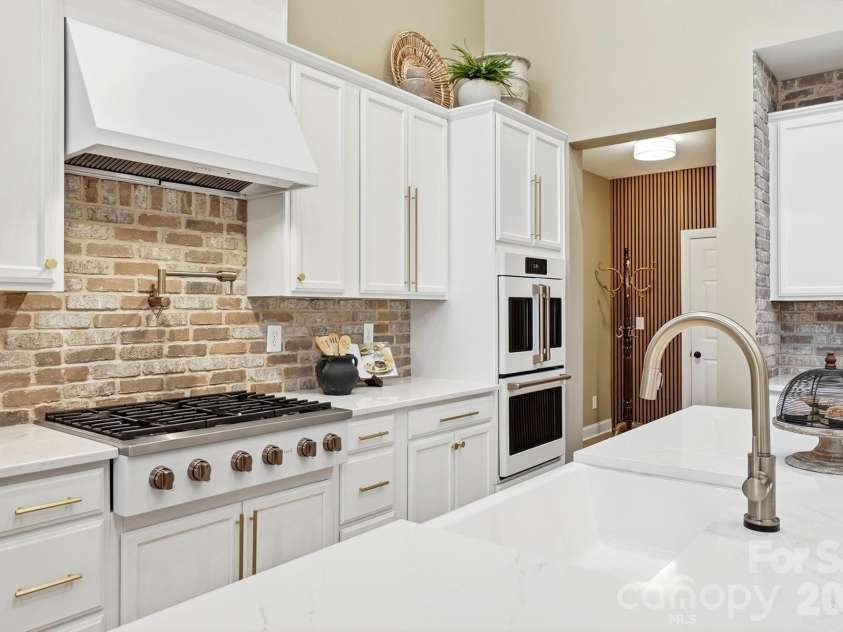 1920 Marlin Drive, Lake Wylie, SC 29710.  MLS# CAR4414993, YatesRealty ID 47453. 