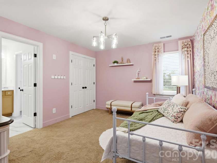 1920 Marlin Drive, Lake Wylie, SC 29710.  MLS# CAR4414993, YatesRealty ID 47453. 