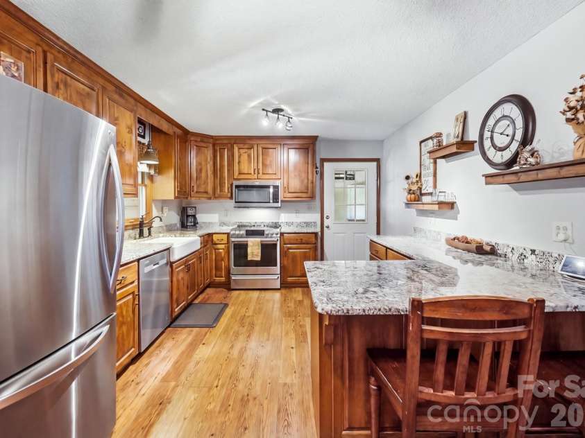 3201 Gilboa Road, Wingate, NC 28174.  MLS# CAR4415181, YatesRealty ID 47454. 2025 new SS appliances