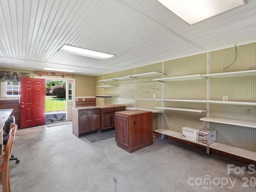 3201 Gilboa Road, Wingate, NC 28174.  MLS# CAR4415181, YatesRealty ID 47454. Right side 2 -detatched garage