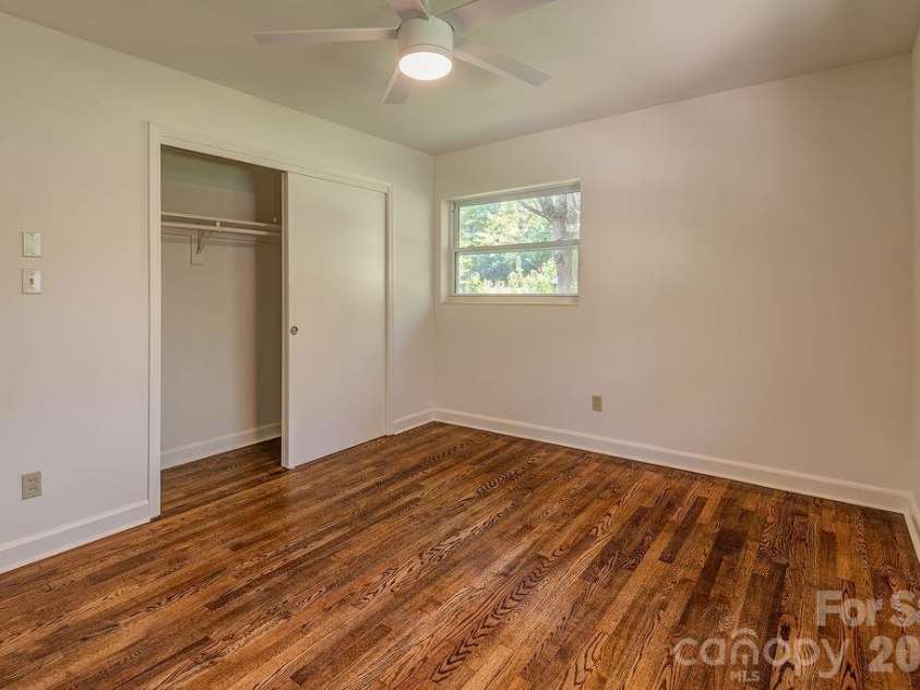 10 Meadowview Road, Asheville, NC 28804.  MLS# CAR4415246, YatesRealty ID 47456. Larger Closet