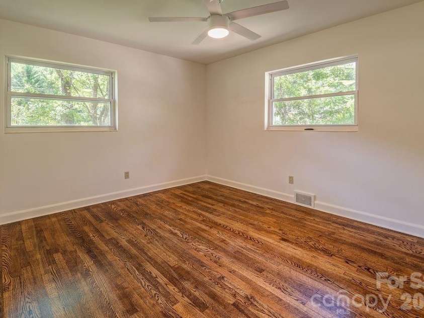 10 Meadowview Road, Asheville, NC 28804.  MLS# CAR4415246, YatesRealty ID 47456. New Ceiling Fans Throughout