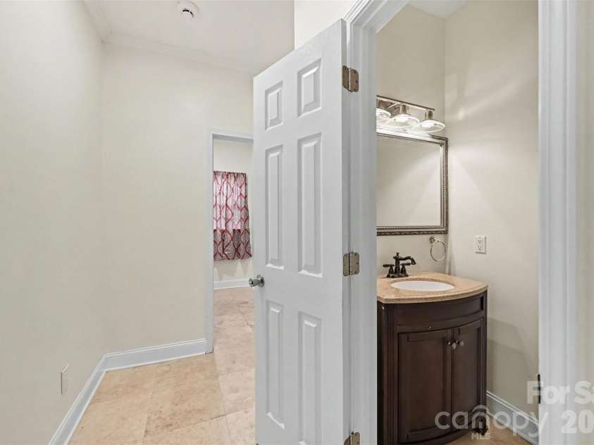5839 BROOKSTONE Drive, Concord, NC 28027.  MLS# CAR4397657, YatesRealty ID 47457. Half Bath
