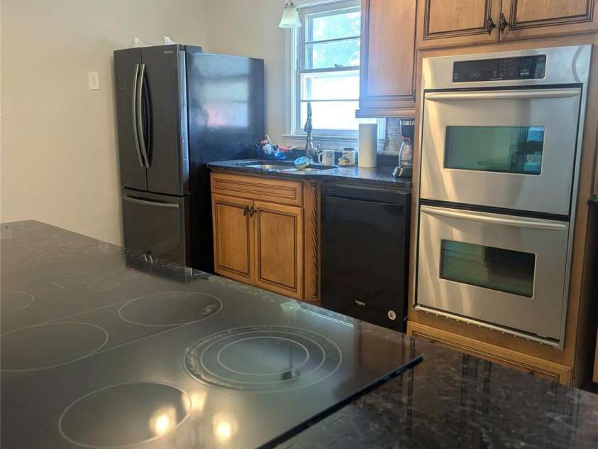 605 Lincoln Lane, Lenoir, NC 28645.  MLS# CAR4411038, YatesRealty ID 47459. 