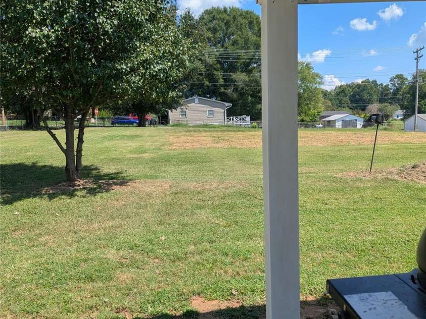 605 Lincoln Lane, Lenoir, NC 28645.  MLS# CAR4411038, YatesRealty ID 47459. 