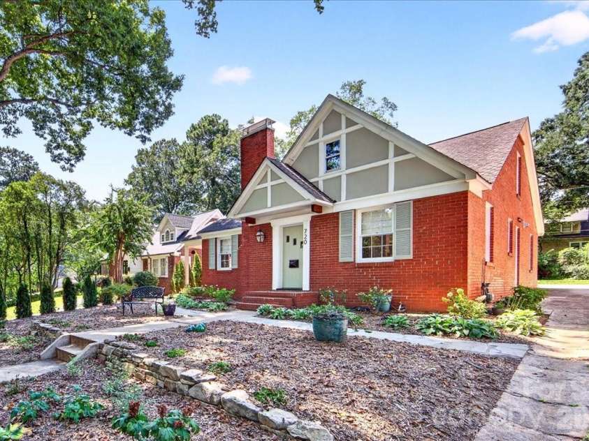 720 Park Avenue, Charlotte, NC 28203.  MLS# CAR4409263, YatesRealty ID 47461. 