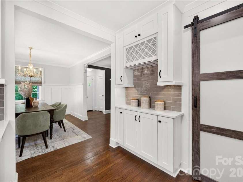 720 Park Avenue, Charlotte, NC 28203.  MLS# CAR4409263, YatesRealty ID 47461. 
