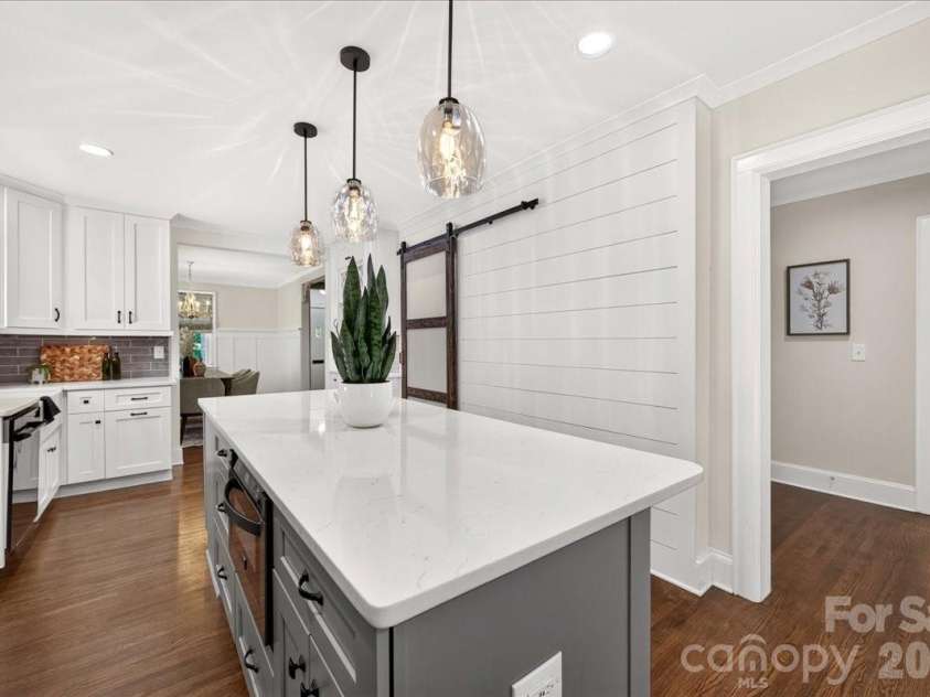 720 Park Avenue, Charlotte, NC 28203.  MLS# CAR4409263, YatesRealty ID 47461. 