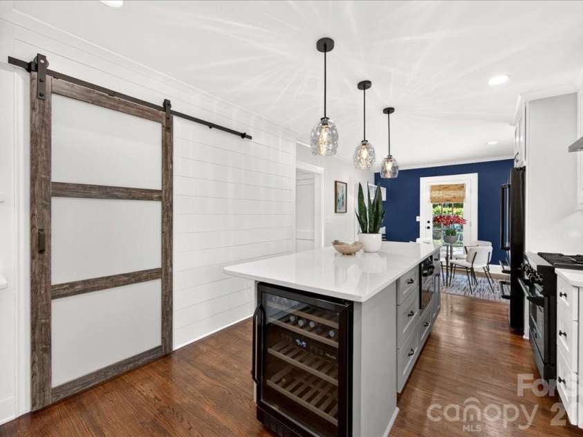 720 Park Avenue, Charlotte, NC 28203.  MLS# CAR4409263, YatesRealty ID 47461. 