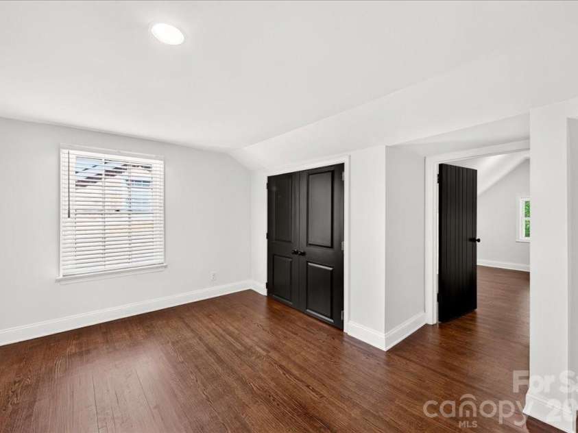 720 Park Avenue, Charlotte, NC 28203.  MLS# CAR4409263, YatesRealty ID 47461. 