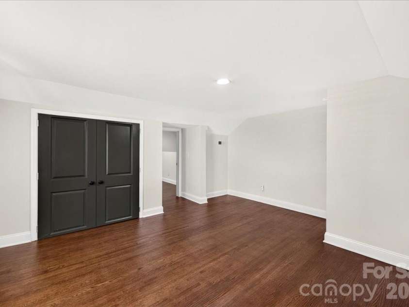 720 Park Avenue, Charlotte, NC 28203.  MLS# CAR4409263, YatesRealty ID 47461. 