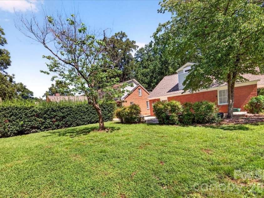 720 Park Avenue, Charlotte, NC 28203.  MLS# CAR4409263, YatesRealty ID 47461. 
